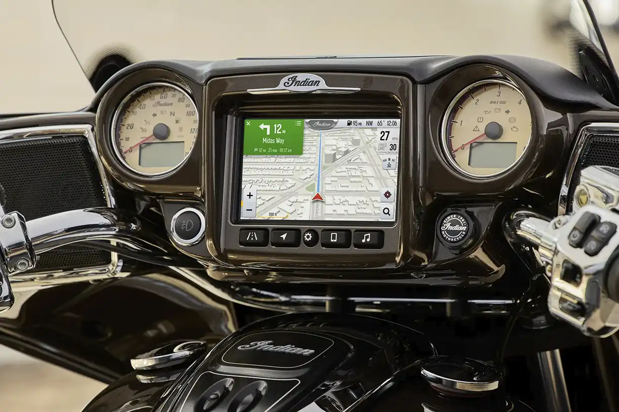 Whitestone Motorrad Solothurn Touchscreen mit Ride Command Carousel